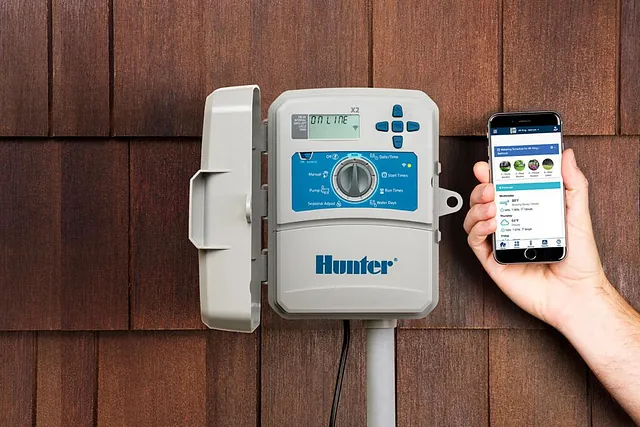 Die App Oberfläche für Hunter Hydrawise Steuergerät X2 mit Wand.
